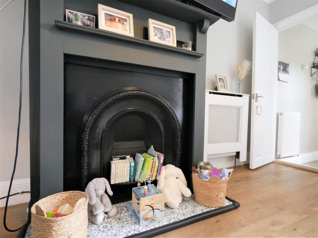 Sitting fireplace
