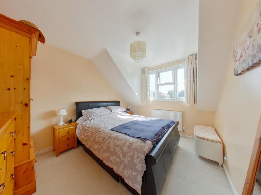 Bed 2 Pic (1).jpg
