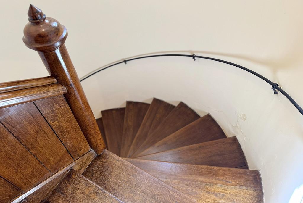DC Spiral Staircase