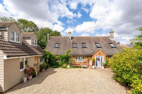 6 bedroom chalet for sale, The Green, Cambridgeshire CB21