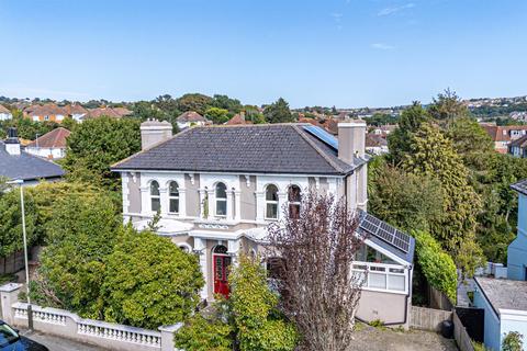 St. Helens Park Road, Hastings