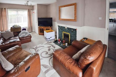 3 bedroom semi-detached house to rent, Duddell Road, Smallthorne