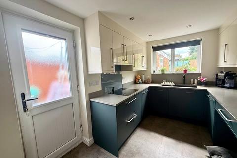 3 bedroom semi-detached house for sale, Little Barn Court , Mansfield