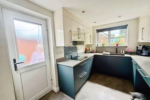 3 bedroom semi-detached house for sale, Little Barn Court , Mansfield