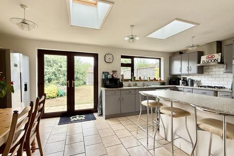 undefined, Chestnut Close, Frome