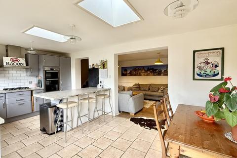 undefined, Chestnut Close, Frome