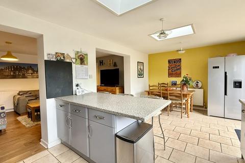 undefined, Chestnut Close, Frome