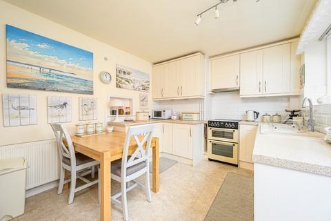 3 bedroom detached house for sale, Wellington Road, Muxton