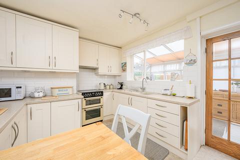 3 bedroom detached house for sale, Wellington Road, Muxton