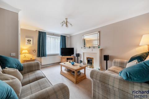 5 Heathcote Close, Shaw, Swindon, SN5 5QR