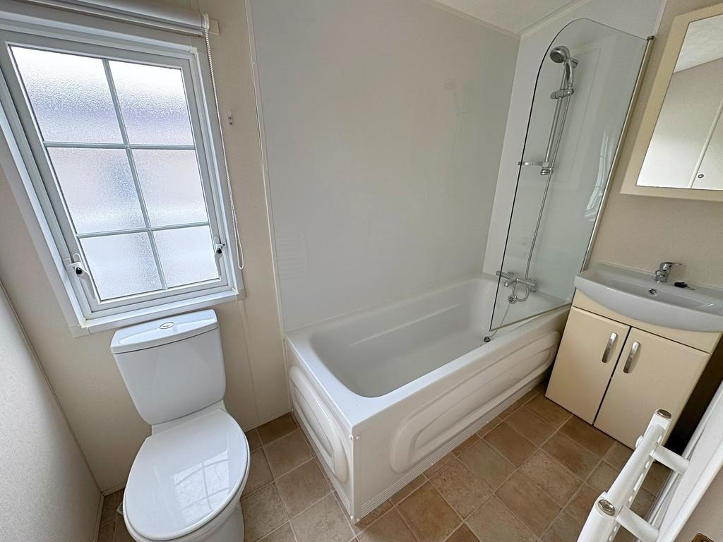 64 Bathroom