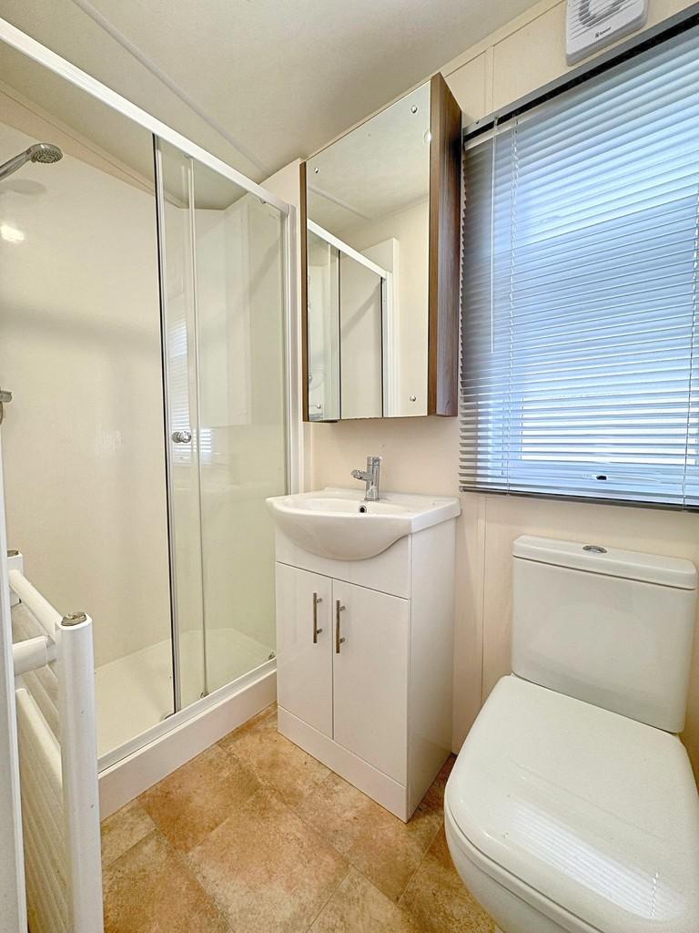 35 En-suite