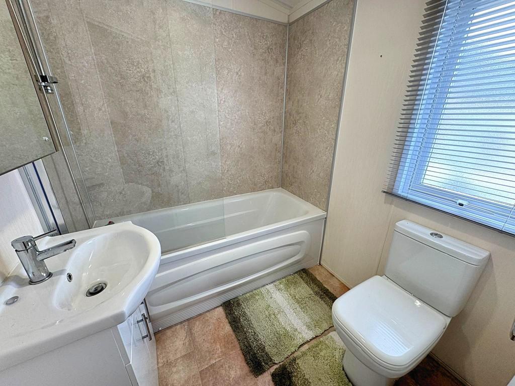 35 Bathroom