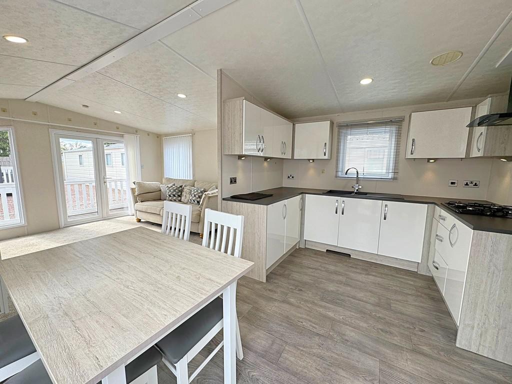 23 Kitchen