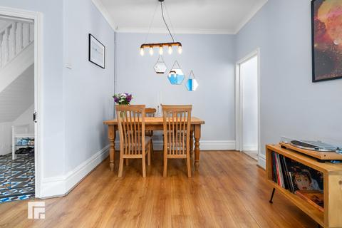 23 Australia Road, Cardiff, CF14 3BZ