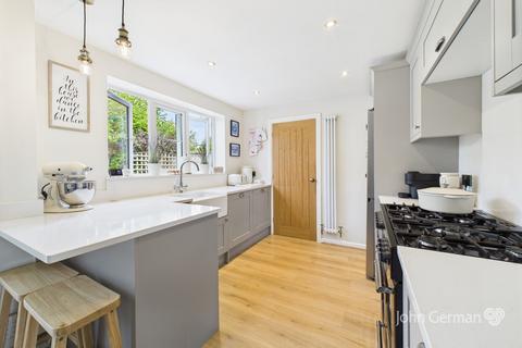 4 bedroom detached house for sale, Cornwall Drive, Saxonfields, Stafford