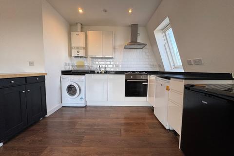 2 bedroom apartment for sale, Oak House, Bowes Park N22