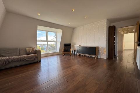 2 bedroom apartment for sale, Oak House, Bowes Park N22