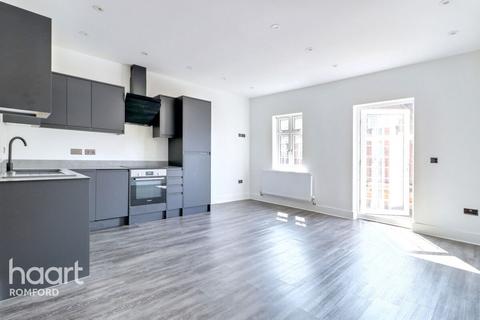South Street, Romford, RM1 1NL