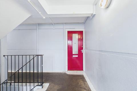 2 bedroom flat to rent, John Knox Street, Clydebank G81