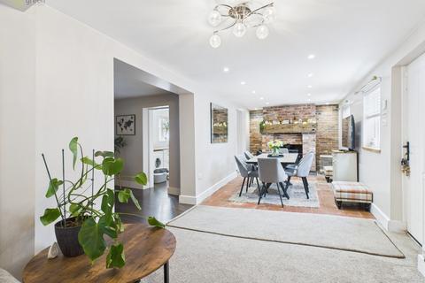 5 bedroom detached house for sale, The Square, Tamworth B79