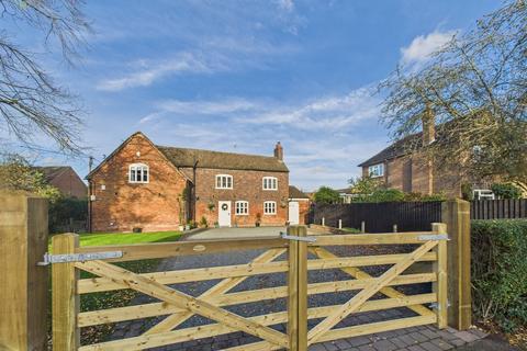 5 bedroom detached house for sale, The Square, Tamworth B79