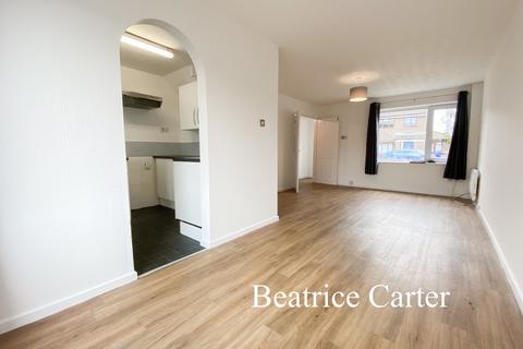 3 bedroom end of terrace house to rent, Carnation Way, Bury St. Edmunds IP28