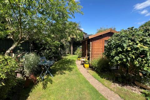4 bedroom semi-detached house for sale, Oaks Road, Kenilworth