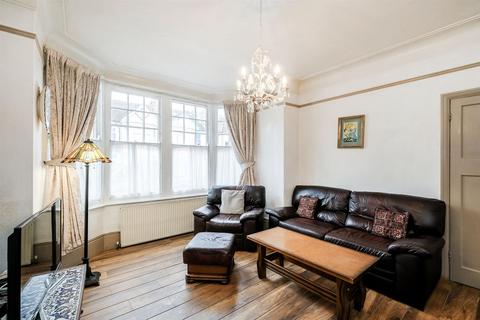 3 bedroom terraced house for sale, Belgrave Road, Wanstead