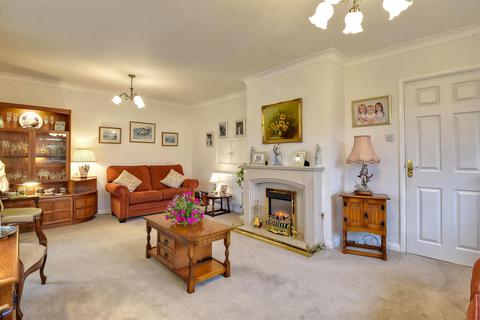 undefined, Wells Close, Tenterden