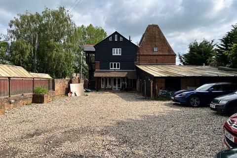 Industrial unit to rent, Old Hay Brenchley TN12 7DG