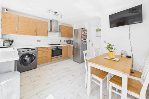 undefined, Longhorn Avenue, Gloucester