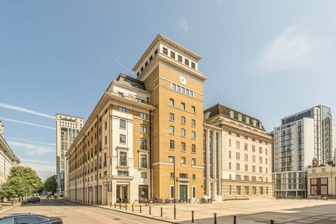 2 bedroom flat to rent, Forum Magnum Square, London SE1