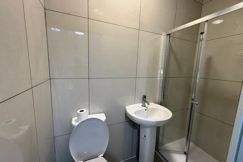 1 bedroom in a house share to rent, Forty Avenue, Wembley, HA9