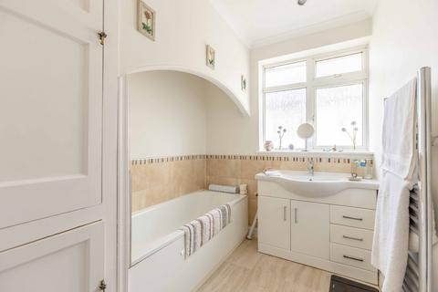 6 Montrose Avenue, Datchet, Slough, SL3 9NJ