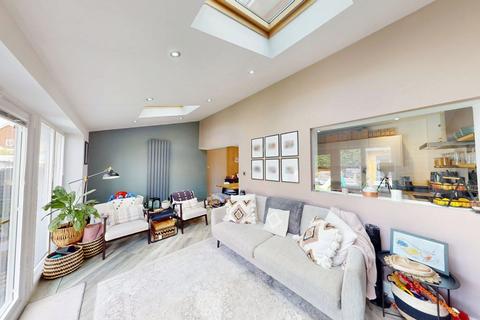 10 Aylesbury Crescent, Hindley Green, Wigan, WN2 4TY