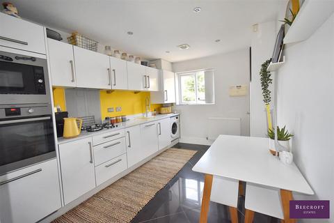 26 Bellscroft, Wombwell, Barnsley, S73 0UZ