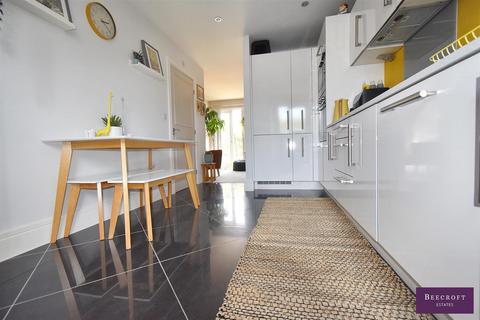 26 Bellscroft, Wombwell, Barnsley, S73 0UZ