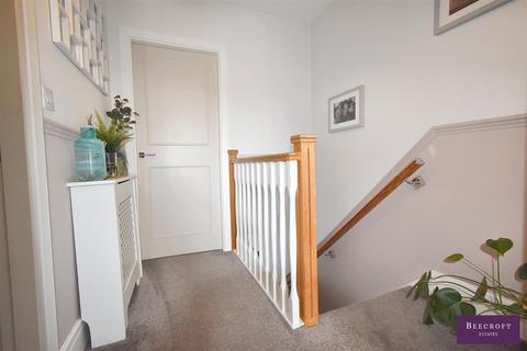26 Bellscroft, Wombwell, Barnsley, S73 0UZ