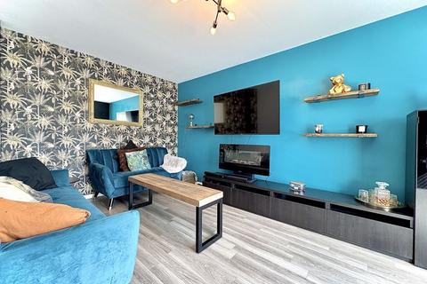 4 bedroom detached house for sale, Cardowen Place, Bilston
