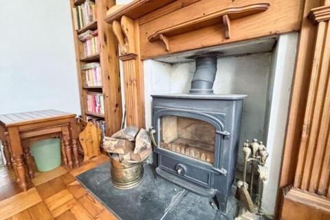 4 bedroom semi-detached house for sale, Bridgend Road, Porthcawl, CF36