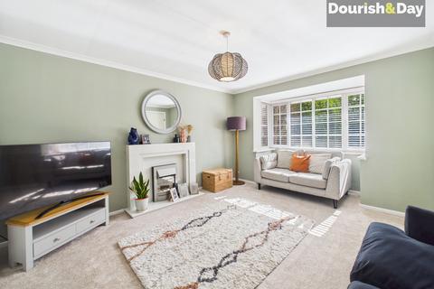 11 Aston Close, Penkridge, Stafford, ST19 5TF
