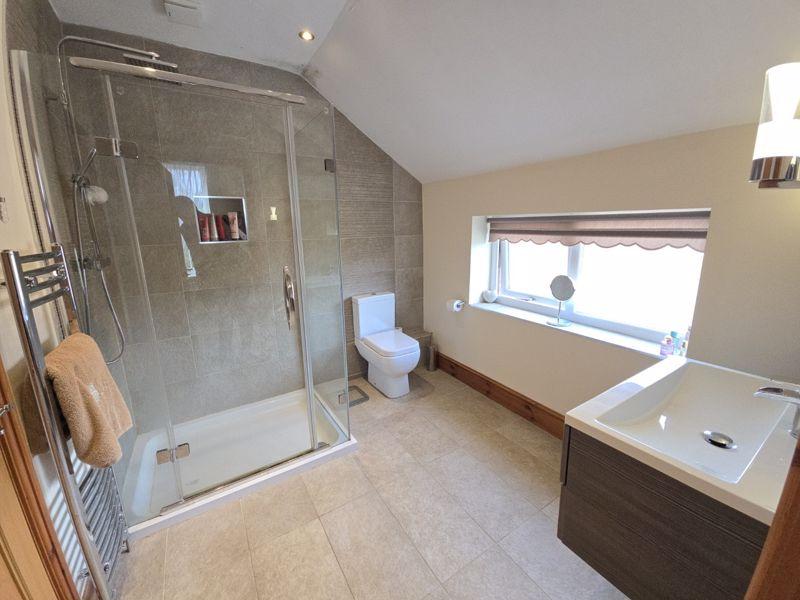 En-Suite to Bedroom