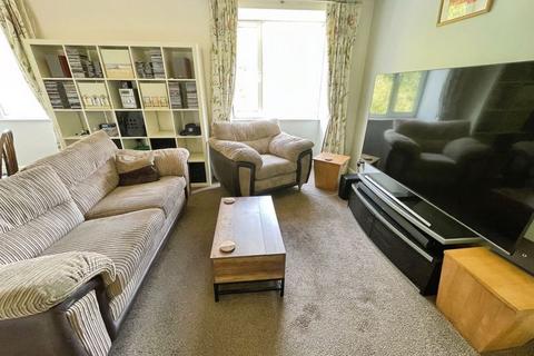 undefined, Hill Side, Heaton