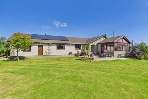 4 bedroom bungalow for sale