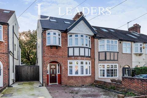 5 bedroom semi-detached house to rent, Stoughton Avenue, Cheam