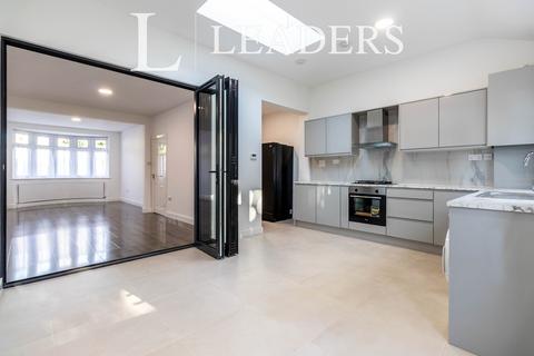 5 bedroom semi-detached house to rent, Stoughton Avenue, Cheam