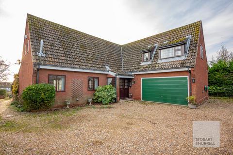 4 bedroom detached house for sale, Ropes Hill, Norwich NR12