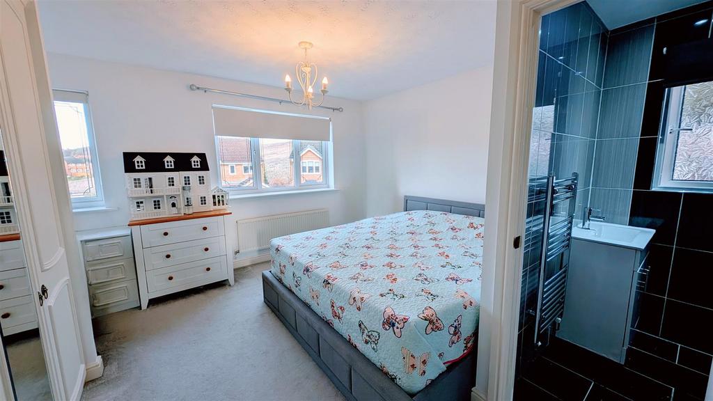 Master Bedroom.jpg
