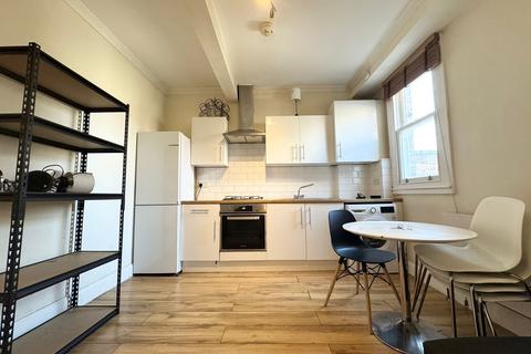 3 bedroom apartment to rent, 9 Peckham High Street, London SE15